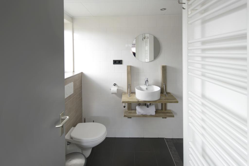 B&B De Wadvaarder Midsland Bilik gambar