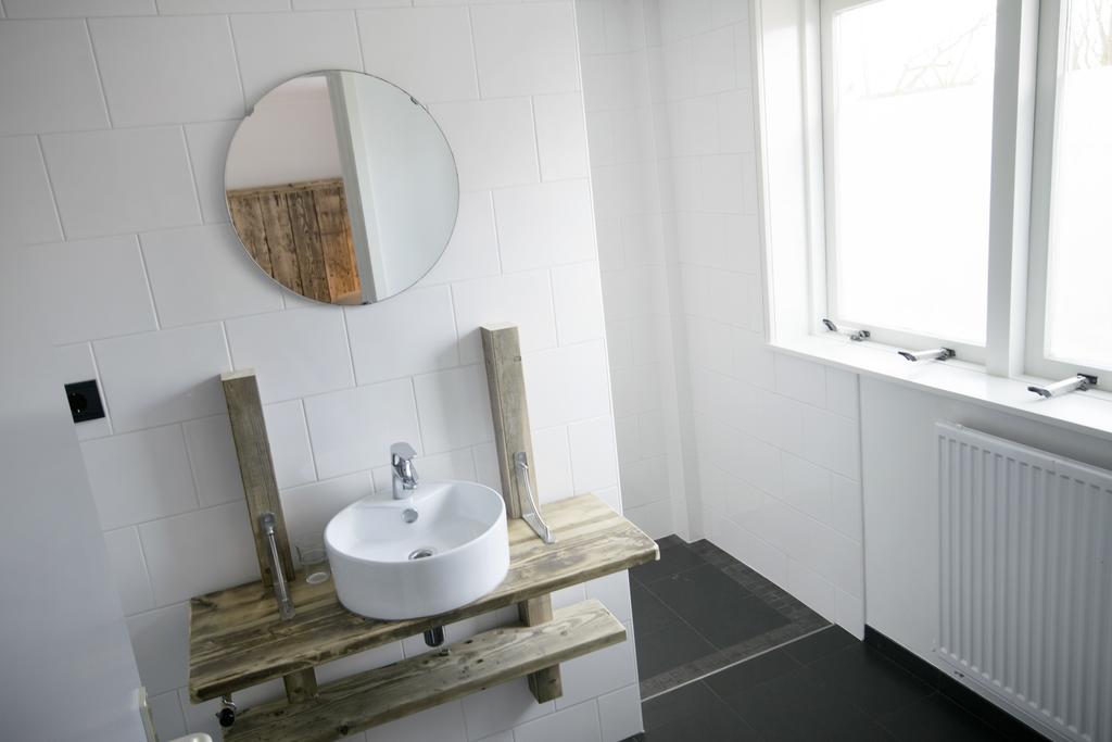 B&B De Wadvaarder Midsland Bilik gambar