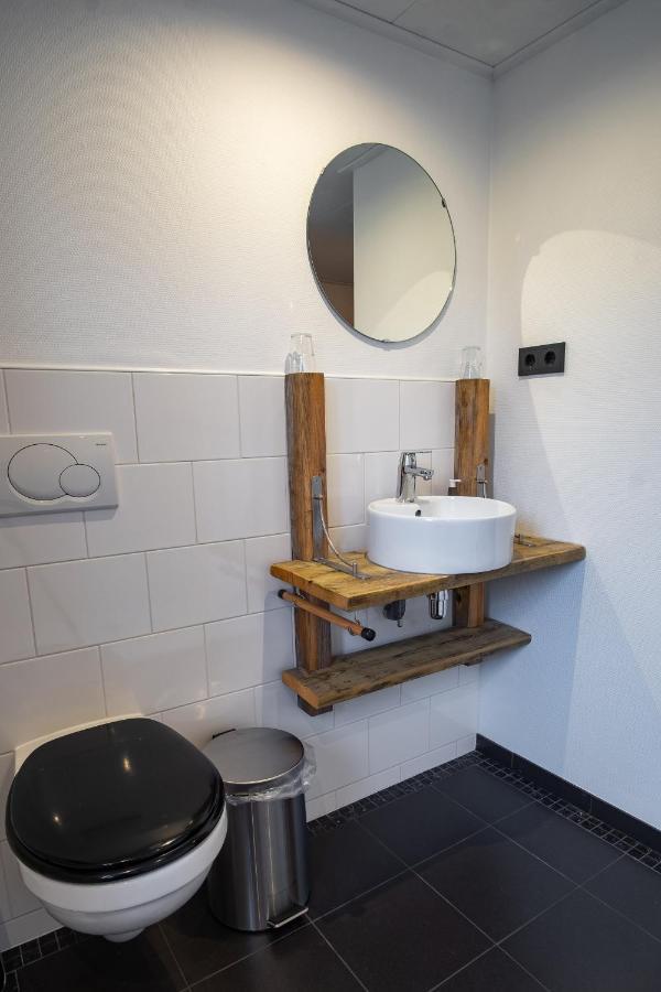 B&B De Wadvaarder Midsland Luaran gambar